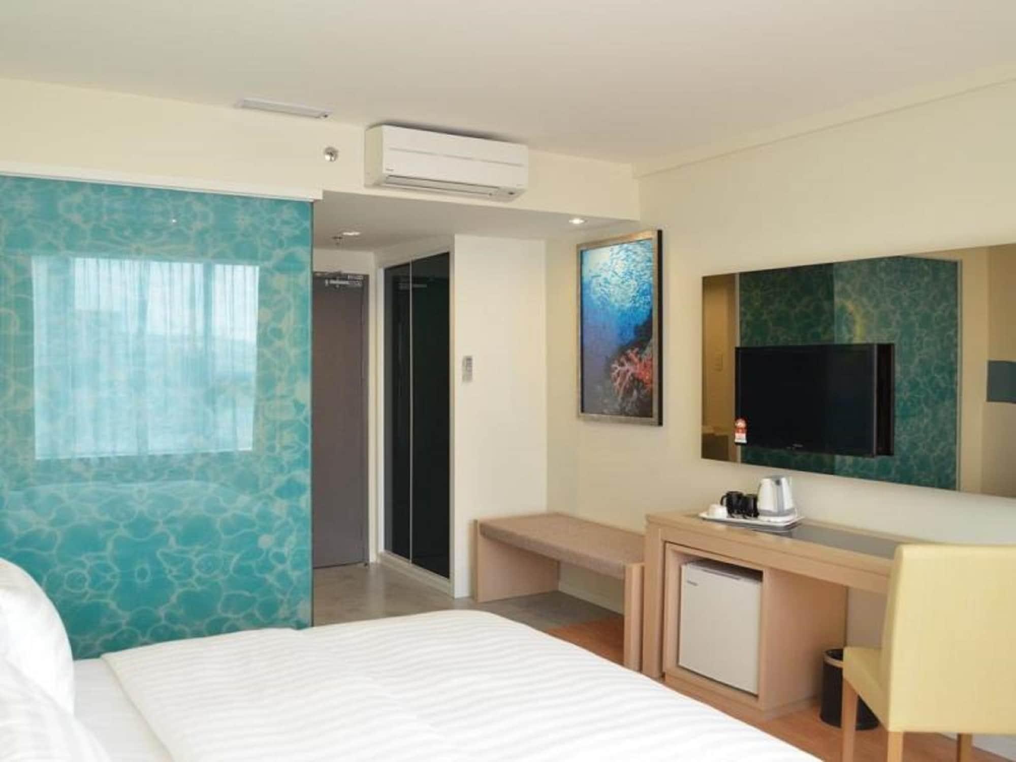 קוטה קינבלו Oceania Hotel מראה חיצוני תמונה