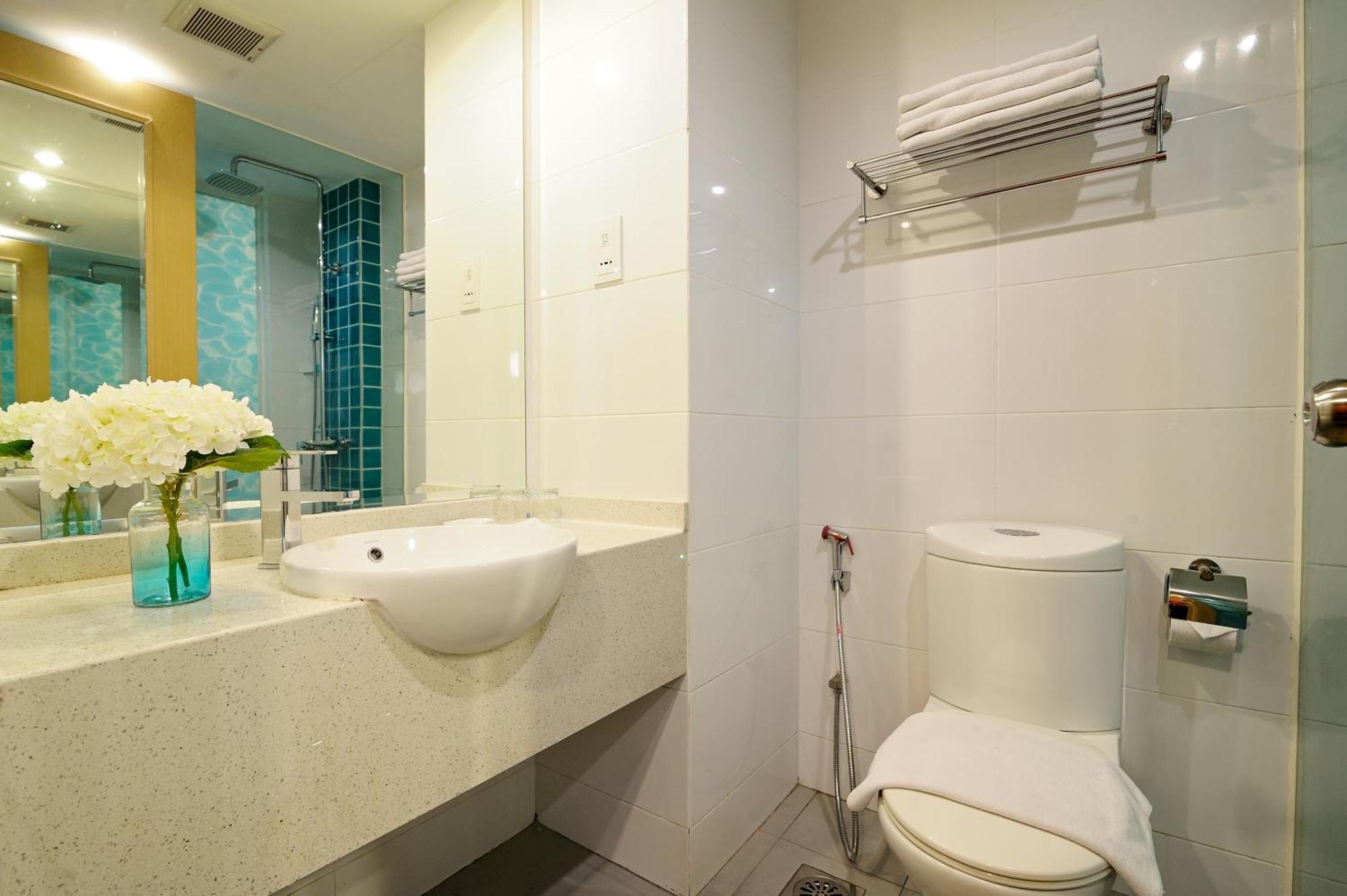 קוטה קינבלו Oceania Hotel מראה חיצוני תמונה