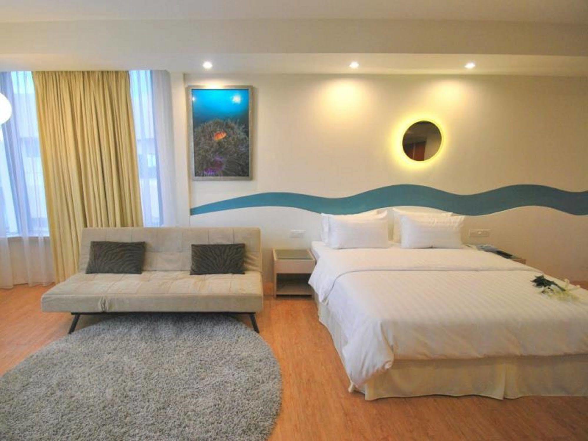 קוטה קינבלו Oceania Hotel מראה חיצוני תמונה