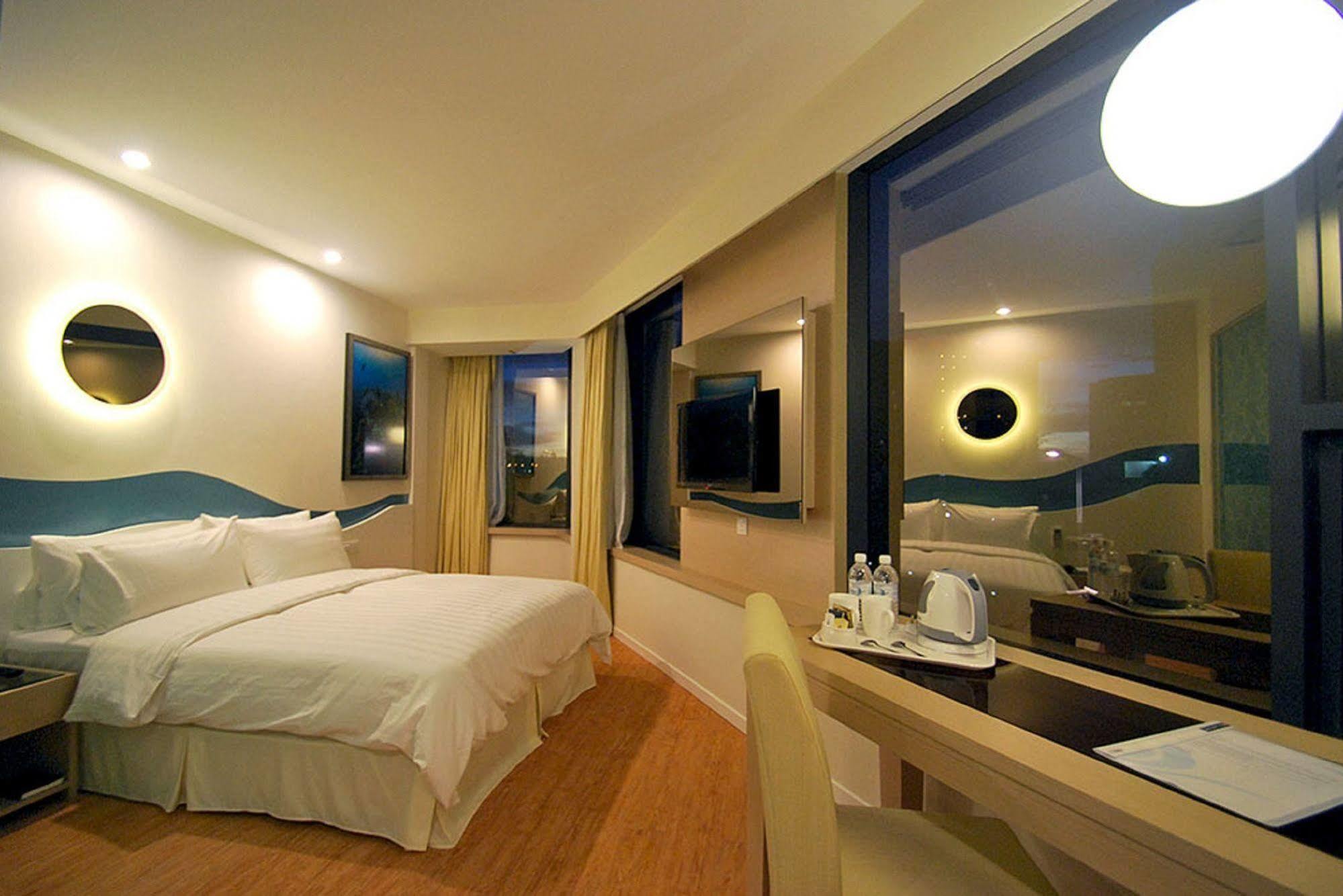 קוטה קינבלו Oceania Hotel מראה חיצוני תמונה